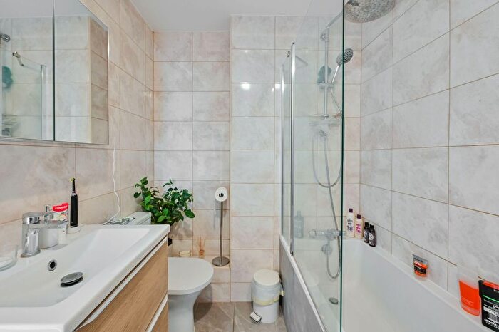 1 Bedroom Flat To Rent In St John Street., Clerkenwell, London, EC1R