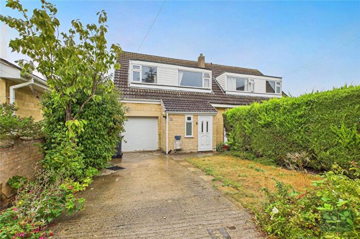 3 Bedroom Semi-Detached House For Sale In Sherwood Avenue, Melksham, SN12