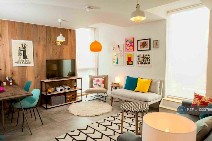 2 Bedroom Flat To Rent In The Design House, Manchester, M4