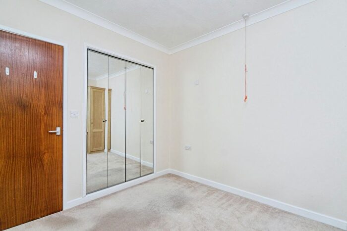 1 Bedroom Flat For Sale In Gloddaeth Avenue, Llandudno, Conwy, LL30