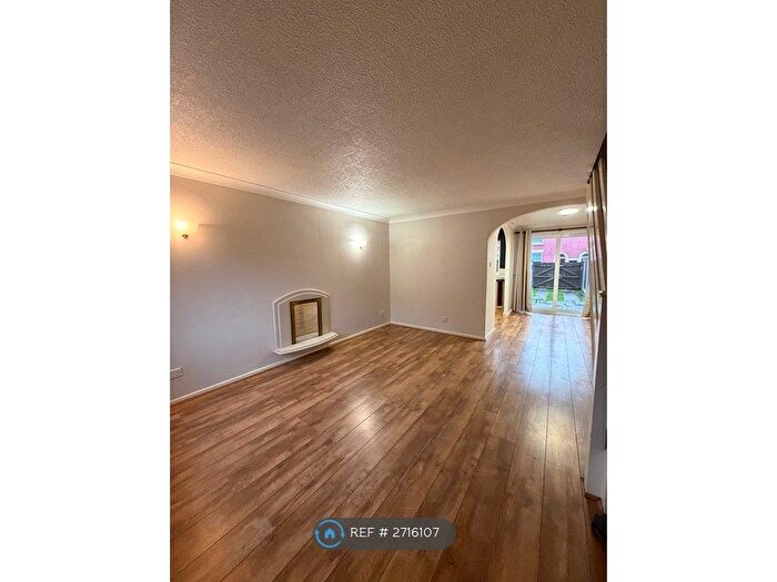 3 Bedroom Semi-Detached House To Rent In Ripon St, Preston, PR1