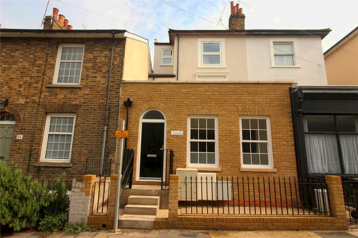 1 Bedroom Flat To Rent In Windmill Street, Gravesend, Kent, DA12