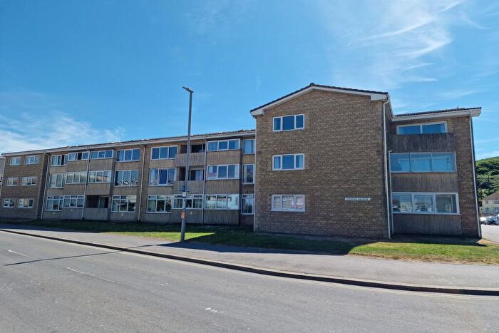 1 Bedroom Flat For Sale In West Bay, DT6