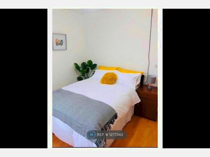 2 Bedroom Flat To Rent In High Road, Ilford IG1