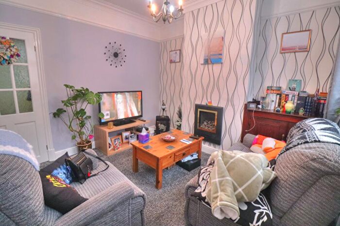 2 Bedroom Terraced House For Sale In Beaumanor Road, Leicester, LE4
