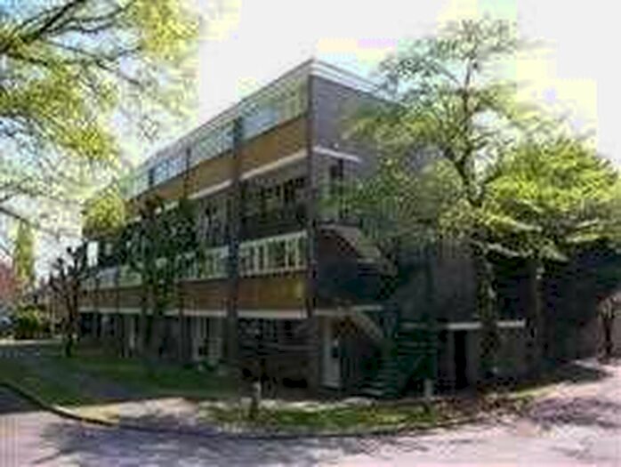 2 Bedroom Maisonette To Rent In Link Way, Denham, Uxbridge, UB9