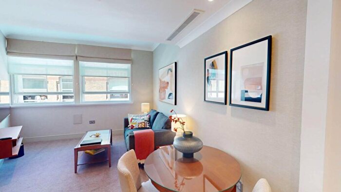 1 Bedroom Flat To Rent In Bow Lane, St Pauls, London, EC4M