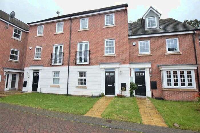 4 Bedroom Terraced House To Rent In Edward Close, Pudsey, West Yorkshire, LS28