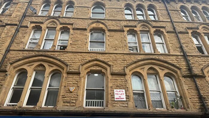 2 Bedroom Flat To Rent In Nelson Street, Dewsbury, WF13