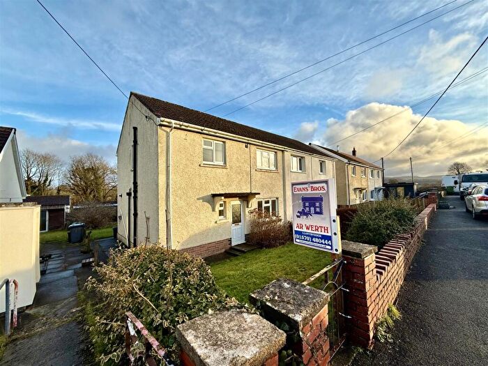 3 Bedroom House For Sale In Llanwnnen, Lampeter, SA48