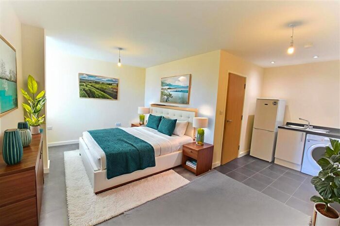 Studio To Rent In Burleys Way, Leicester, LE1