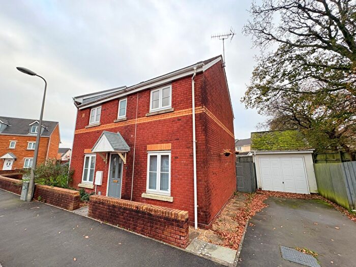 3 Bedroom Semi-Detached House To Rent In Heol Islwyn, Fforestfach, Swansea, SA5