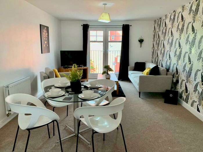 2 Bedroom Flat To Rent In Blount Close, Crewe, CW1