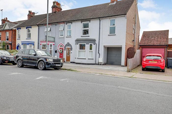 4 Bedroom Semi Detached House For Sale In Rushmere Road, Ipswich, IP4