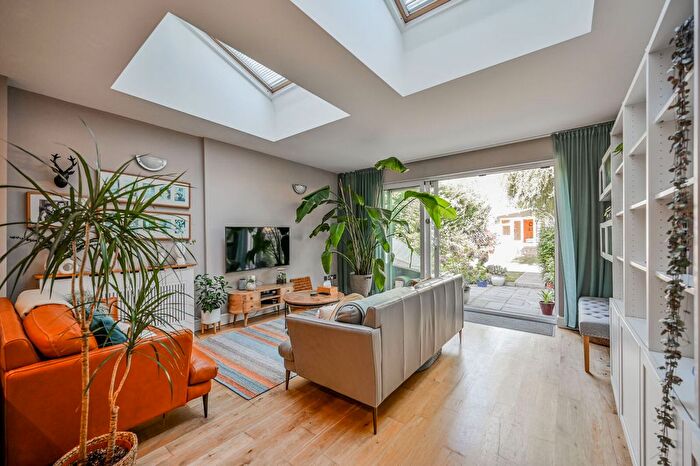3 Bedroom Terraced House For Sale In Westward Road, Chingford, London, E4
