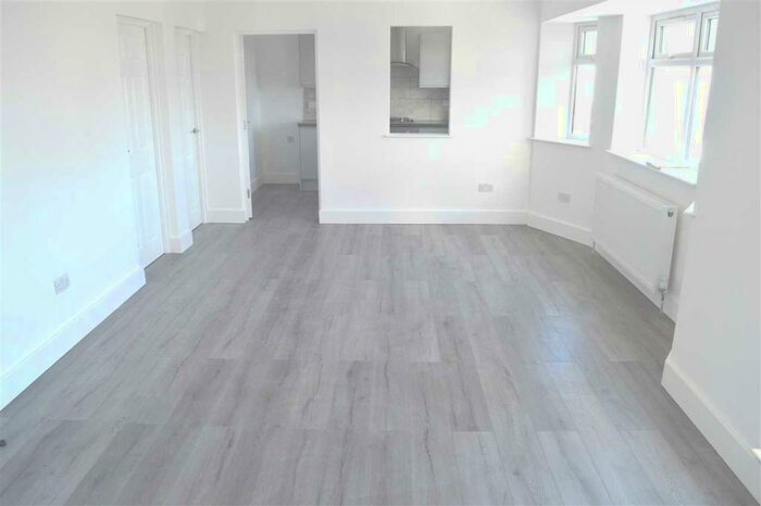 3 Bedroom Apartment To Rent In Priory Gardens, Dartford, DA1