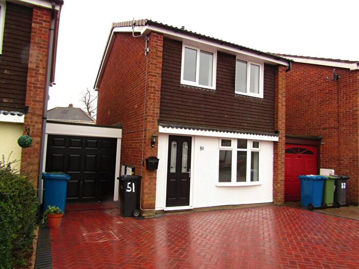 3 Bedroom Link Detached House To Rent In Parkfield Close, Tamworth, B77