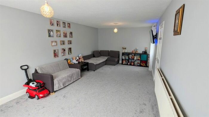 4 Bedroom End Of Terrace House For Sale In Hartland, Skelmersdale, WN8