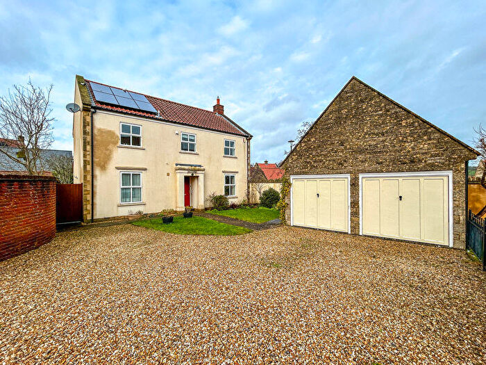 4 Bedroom Detached House For Sale In Henley Rise, Shepton Mallet, BA4