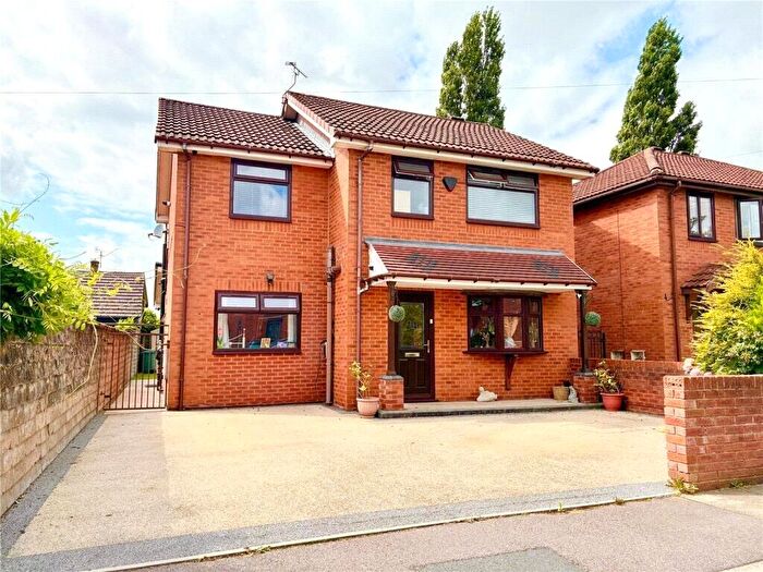 5 Bedroom Detached House For Sale In Devonshire Close, Heywood, Greater Manchester, OL10