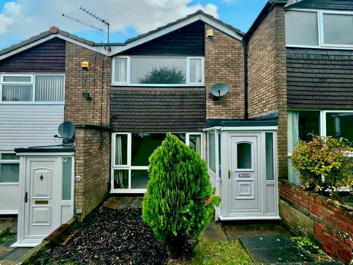 2 Bedroom Terraced House To Rent In Dale Park Rise, Leeds, West Yorkshire, Uk, LS16