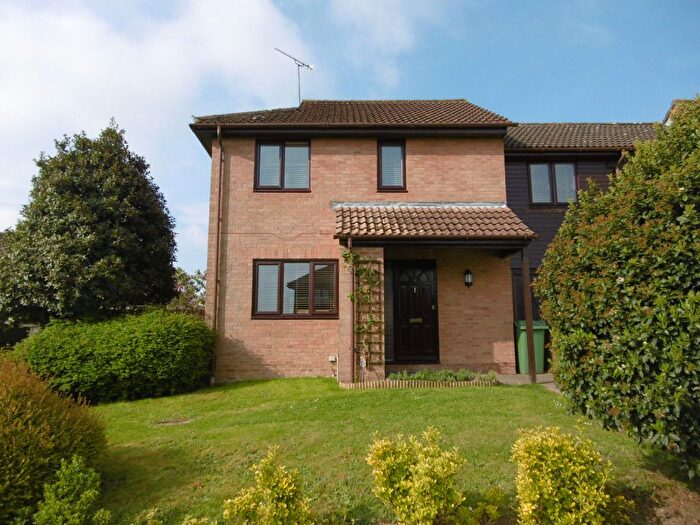4 Bedroom Link Detached House To Rent In Norman Rise, Cranbrook, TN17