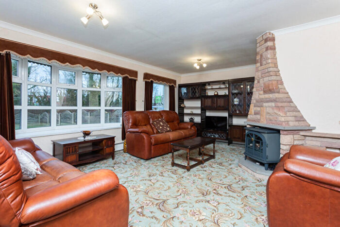 3 Bedroom Detached House For Sale In Black Bull Lane, Preston, PR2