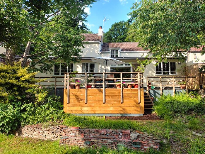 3 Bedroom Semi-Detached House For Sale In Hencliffe Wood, Hanham, Bristol, Gloucestershire, BS15