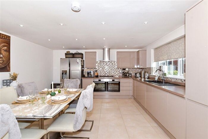 4 Bedroom Detached House For Sale In Lodge Close, Allington, Maidstone, Kent, ME16