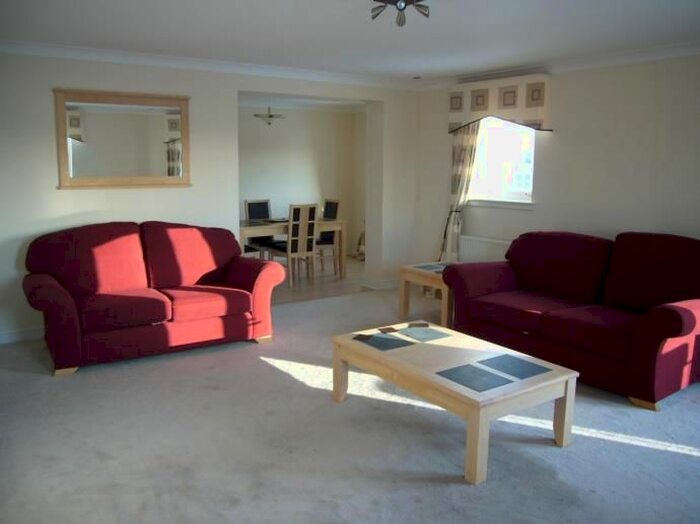 2 Bedroom Flat To Rent In Harbour Place, Dalgety Bay, Dunfermline, KY11