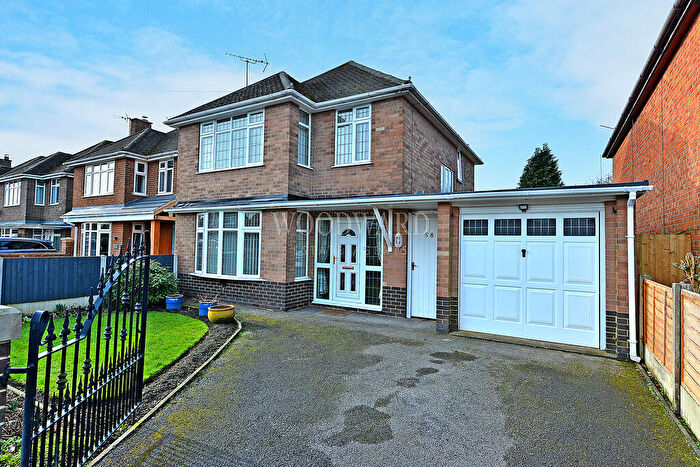 3 Bedroom Detached House For Sale In Lyncroft Avenue, Ripley, DE5