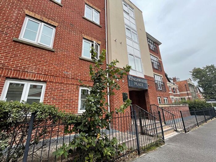 2 Bedroom Apartment To Rent In - Norwich Avenue West, Bournemouth, Dorset, BH2
