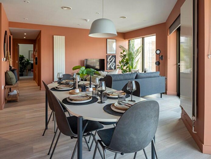 2 Bedroom Apartment To Rent In New England Street, BN1