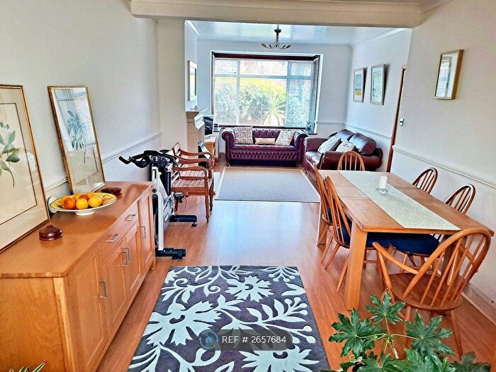 4 Bedroom Terraced House To Rent In Princes Road, Romford, RM1