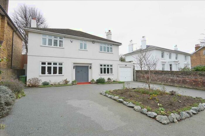 4 Bedroom House To Rent In Lee Road, London, SE3