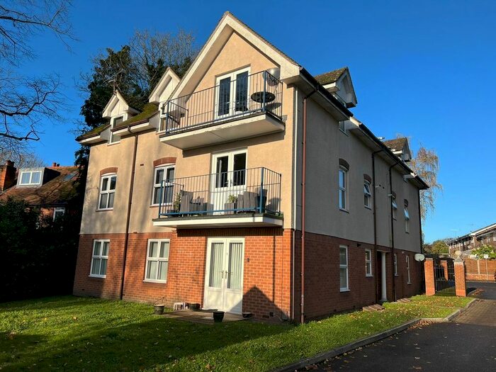 2 Bedroom Flat To Rent In Hatfield Court, Heatherley Road, Camberley, GU15