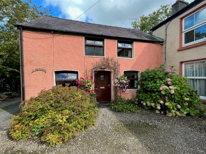 2 Bedroom Cottage For Sale In Clynderwen, SA66