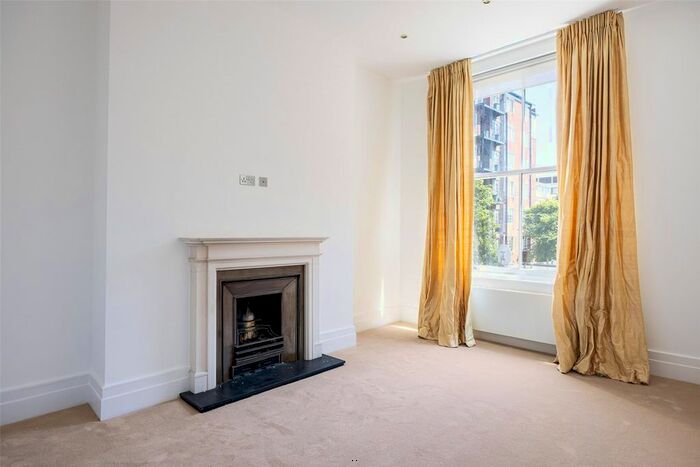 3 Bedroom Flat To Rent In Palace Court, Bayswater, W2