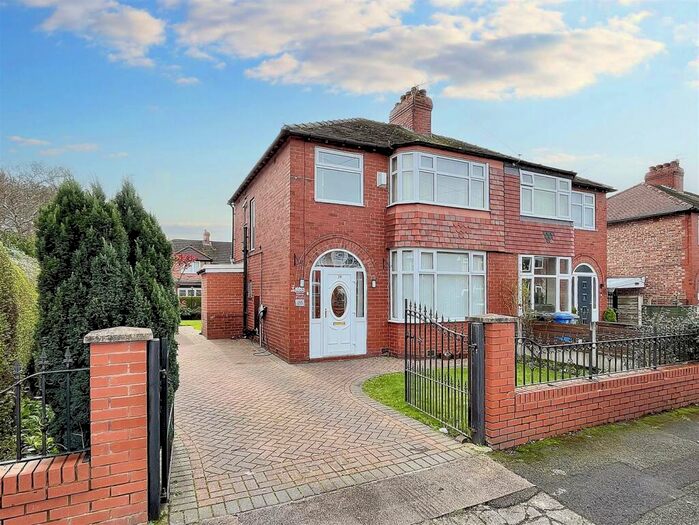 3 Bedroom Semi-Detached House To Rent In Elgin Drive, Sale, M33