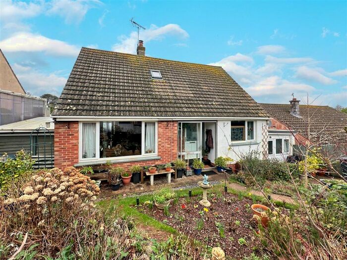 4 Bedroom Detached Bungalow For Sale In Upton Hill Road, Brixham, TQ5