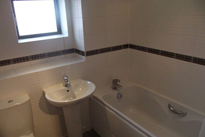 2 Bedroom Flat To Rent In Albion Street, Wolverhampton, WV1