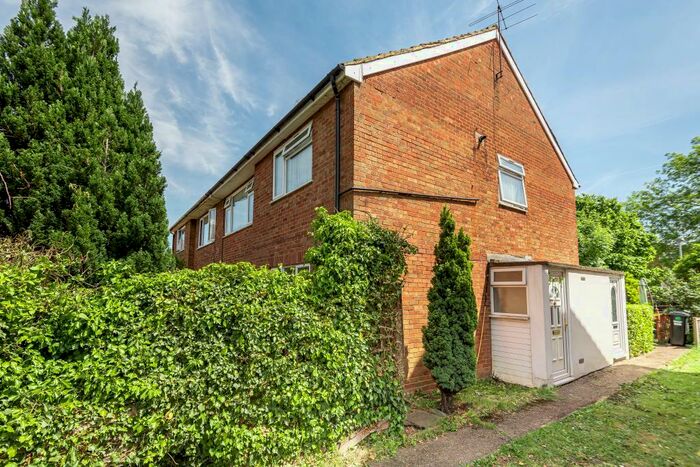 2 Bedroom Maisonette To Rent In Langley, Slough, SL3