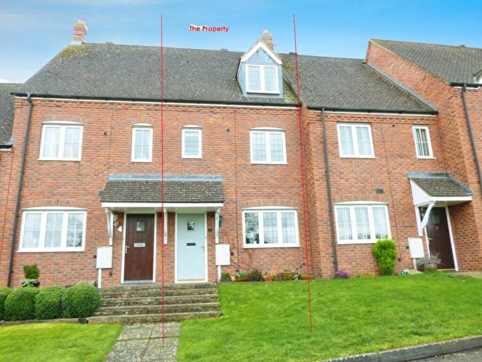 3 Bedroom Town House To Rent In Snitterfield Lane, Snitterfield, CV37