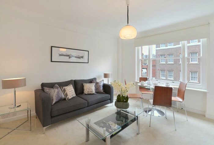 1 Bedroom Flat To Rent In Hill Street, London, W1J