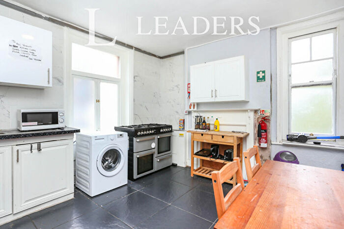 1 Bedroom House To Rent In London Road, London, SE23