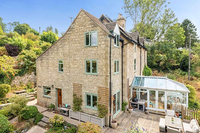 4 Bedroom Semi Detached House For Sale In The Heavens, Stroud, GL6