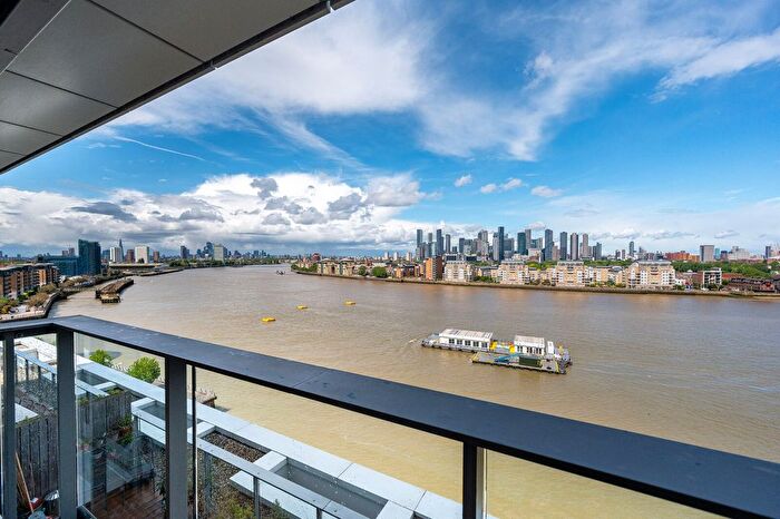 2 Bedroom Flat For Sale In Dowells Street, Greenwich, London, SE10