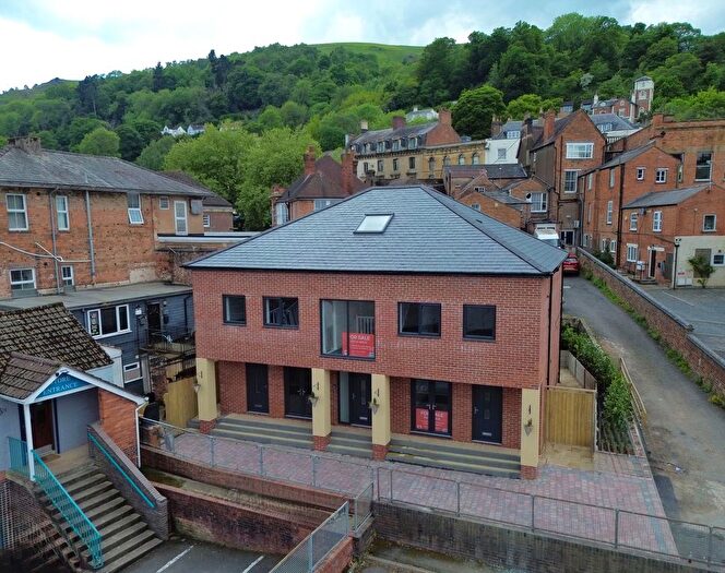 1 Bedroom Flat For Sale In Edith Walk, Great Malvern, Worcestershire, WR14