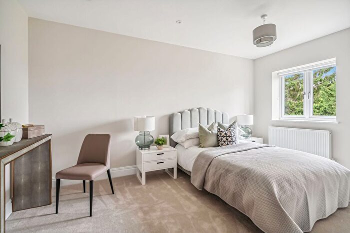 4 Bedroom Property For Sale In Mayflower Way, Beaconsfield, HP9