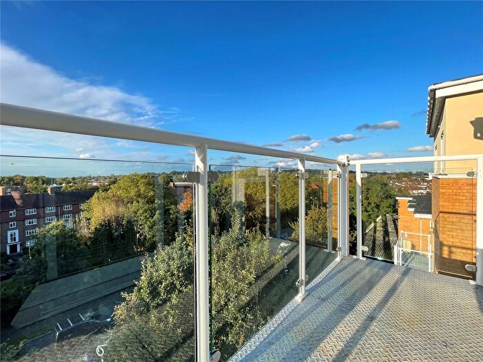 2 Bedroom Flat To Rent In Greenview Drive, Raynes Park, London, SW20